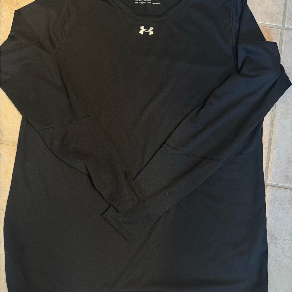 Under Armour women’s Black Long Sleeve Tee